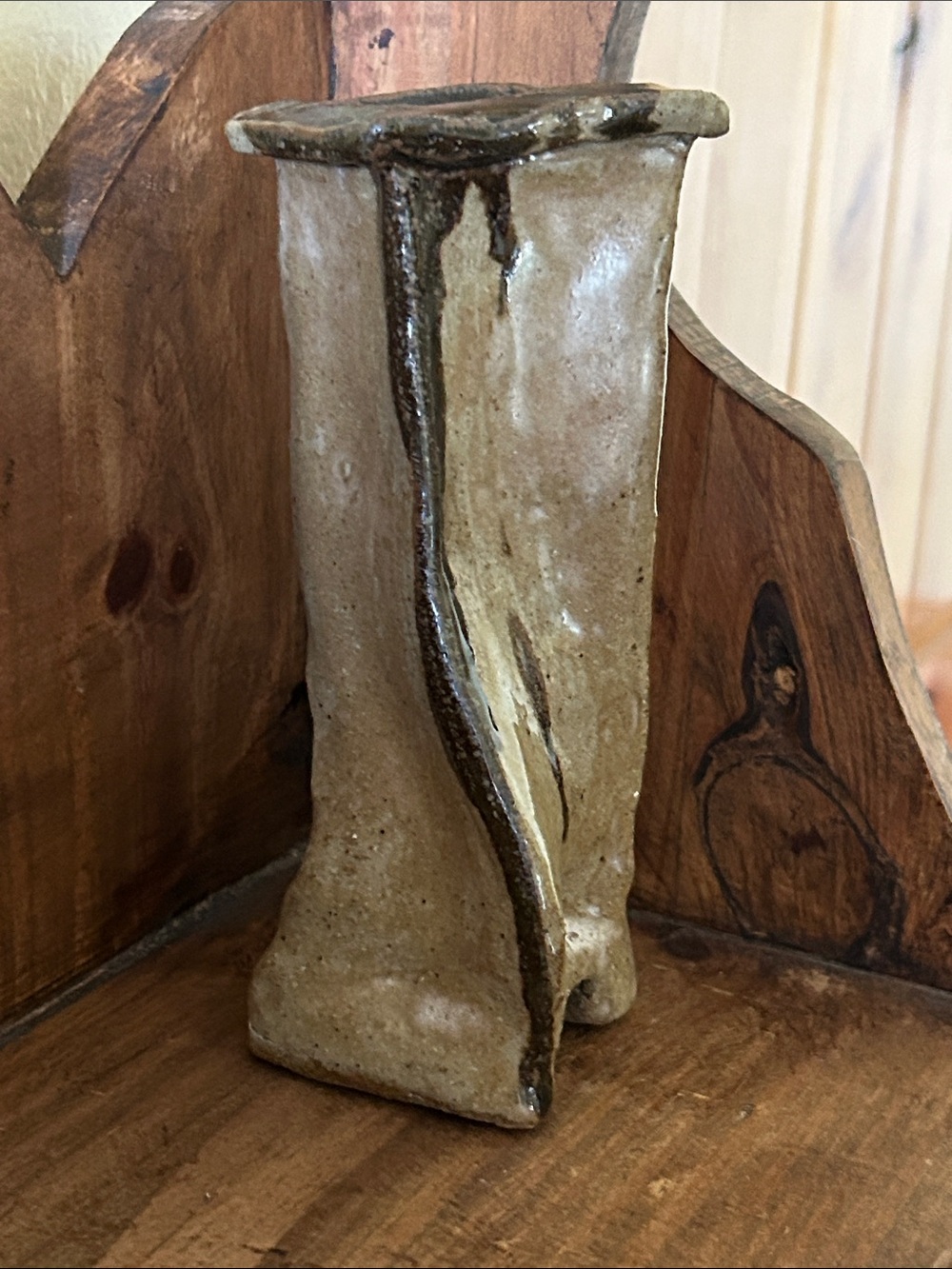 Beautiful handcrafted studio pottery vase earthy tones, shiny glaze
